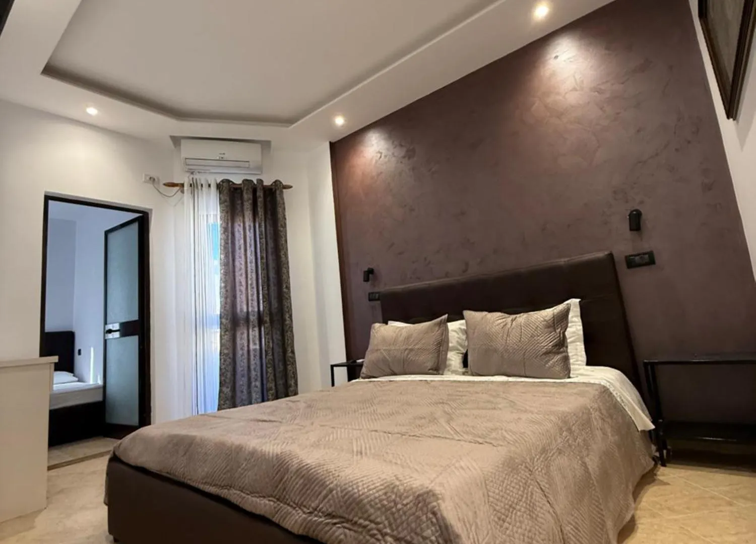 Hotel Riviera Durrës 0*,
